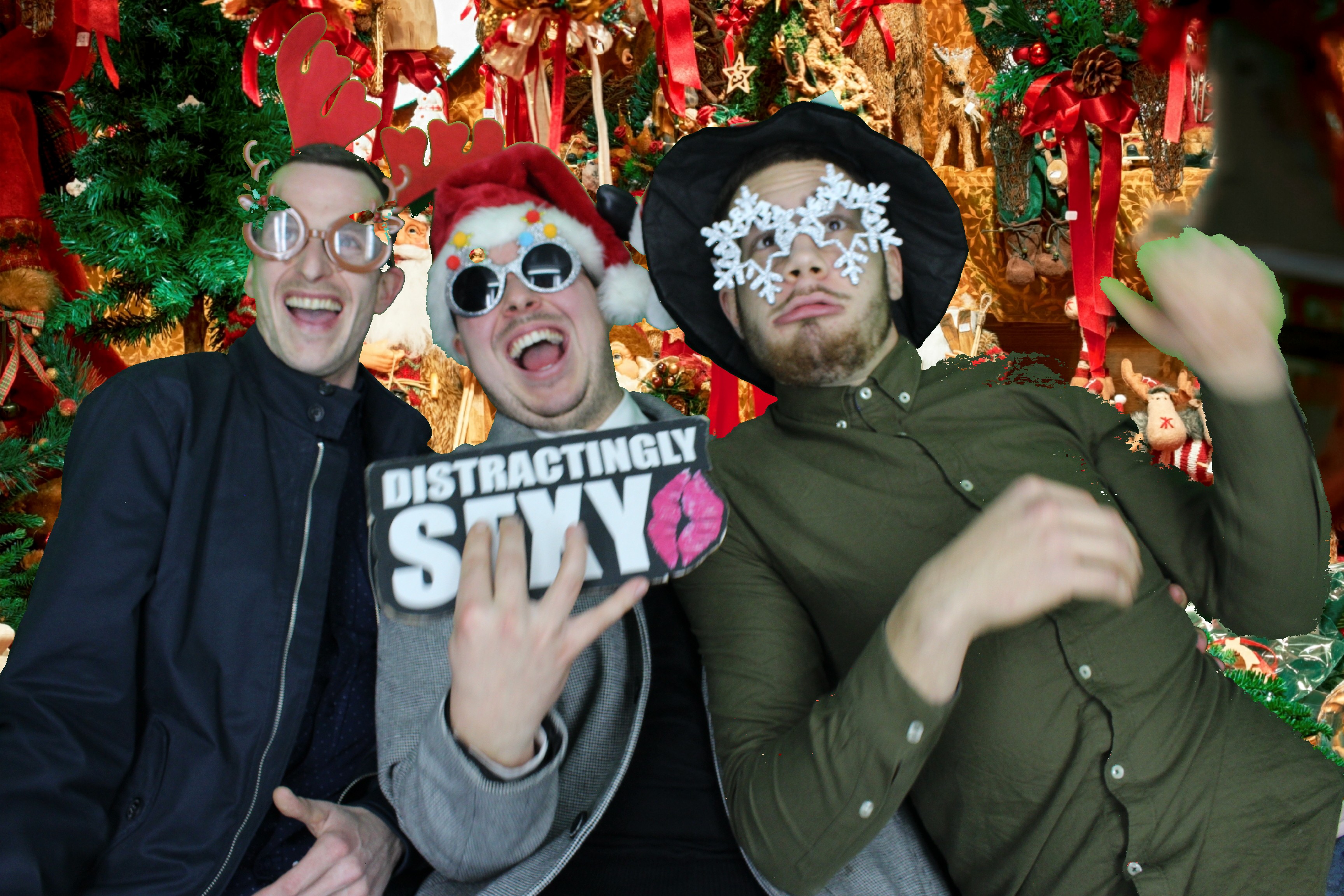 Aster Christmas Party  | View more photos from the event at gallery.myphotoboothexperience.co.uk/u/MyPhotoBoothExperienceLtd/Aster-Christmas-Party